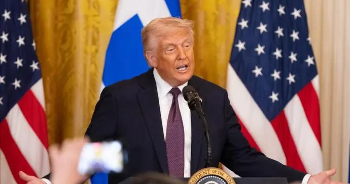 特朗普霸道摊牌：航母封锁伊朗，中国船不许过，买油只能来找我！