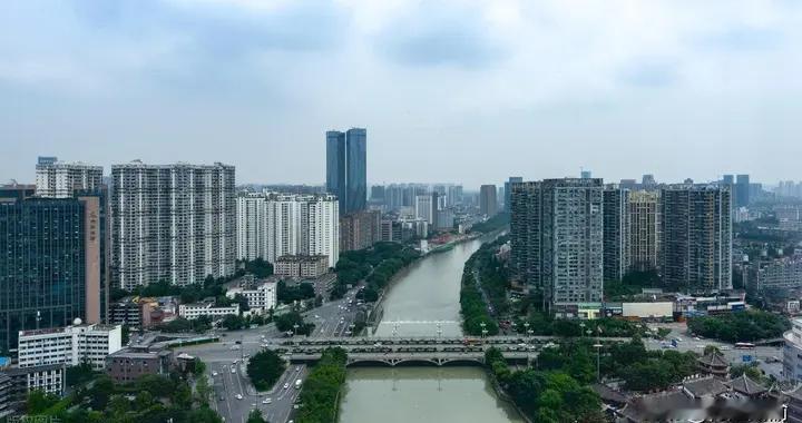 四川会被湖北反超？别只盯着成都的GDP，看看宜宾绵阳手里的王牌