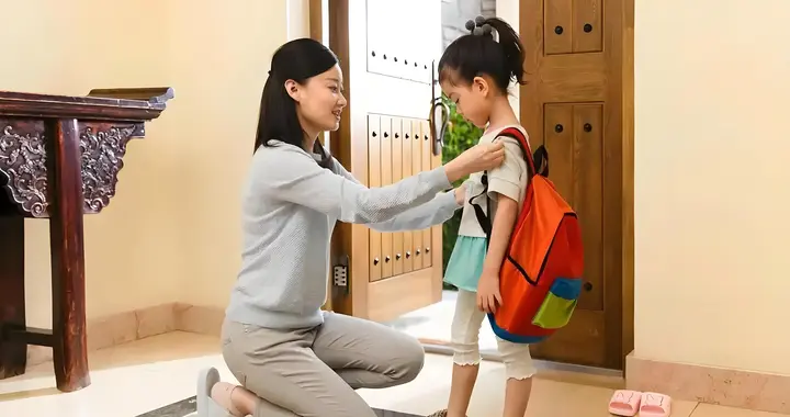 全职妈妈的两难：在自我价值和家庭情感间的挣扎