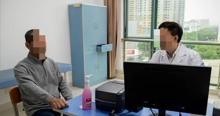 西方媒体彻底认怂了，因为中国 AI 救了一个泥瓦匠！