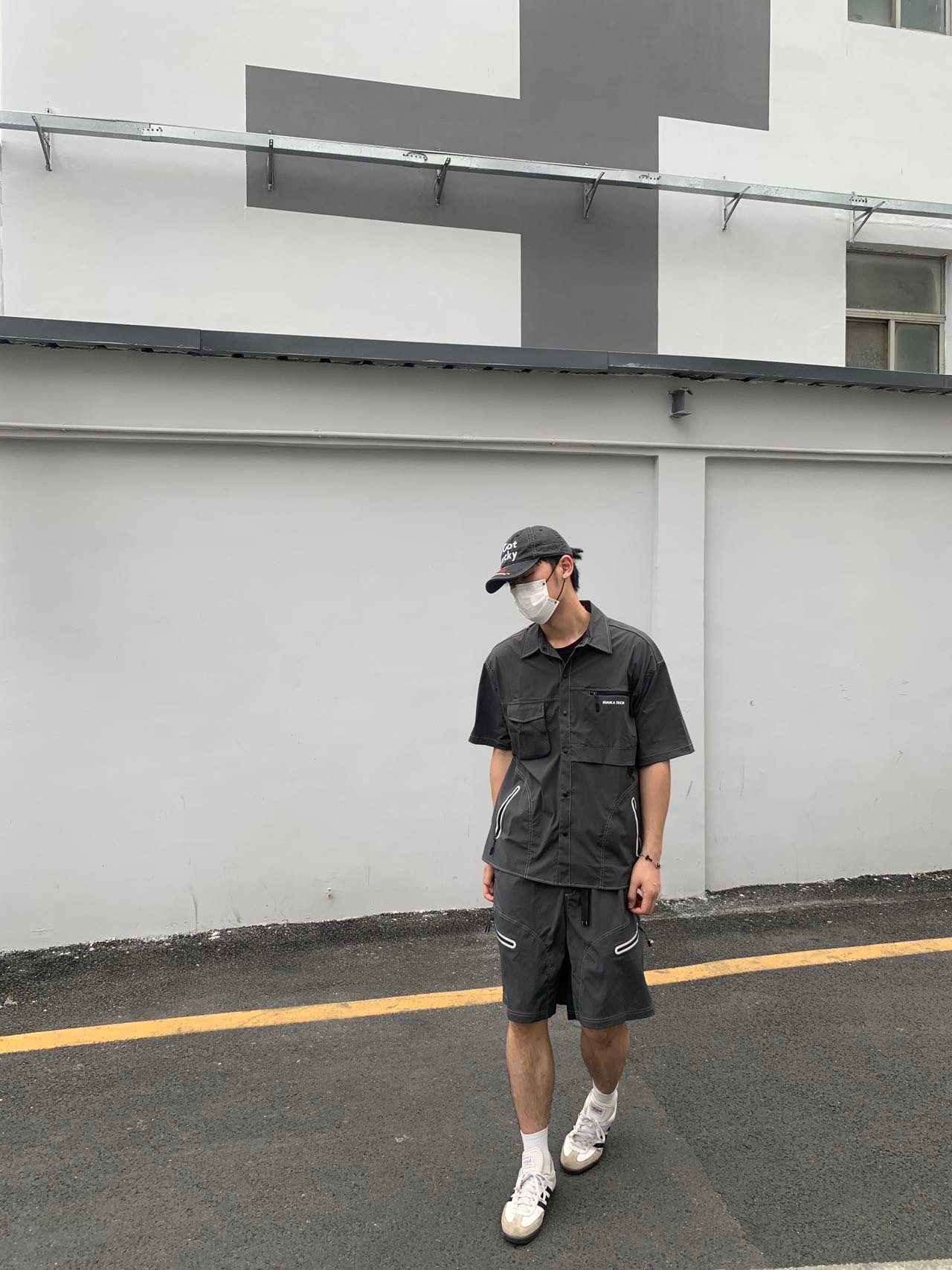 夏日穿搭指南，清爽帅气