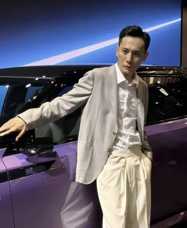 47岁刘烨现身上海，暴瘦憔悴引担忧