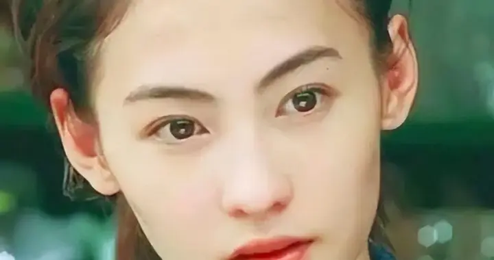 不是谢贤谢霆锋！张柏芝背后男人被扒出，竟是64岁未婚没孩子的他