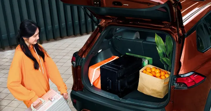 全新卡罗拉锐放焕新上市，打造10万级全能SUV性价比标杆