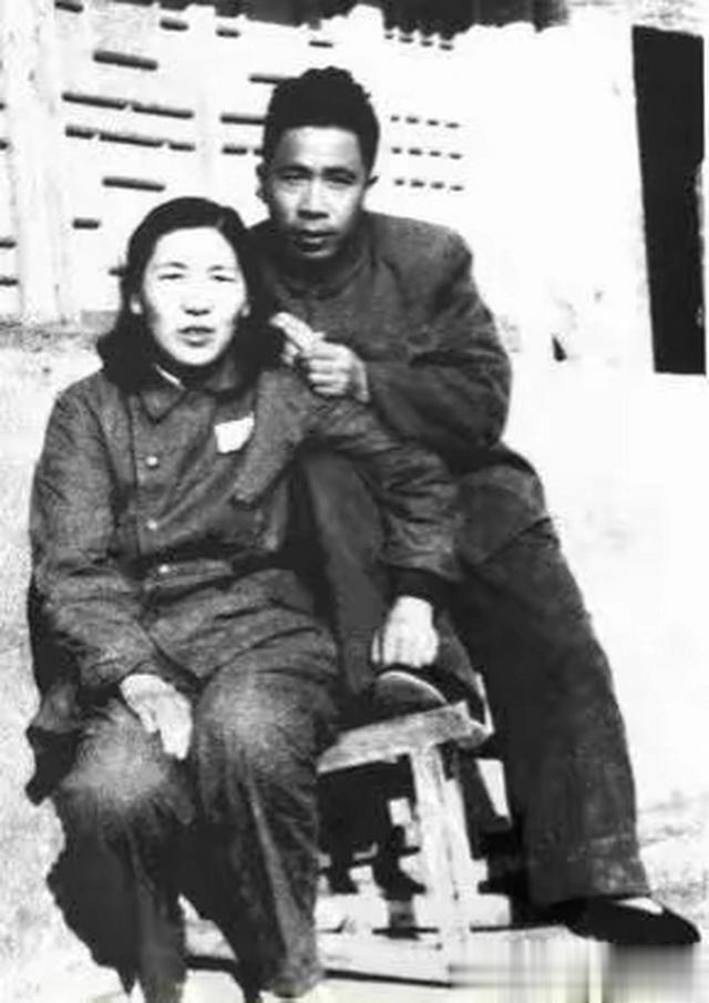 战斗没结束，旅首长被袭击，参谋长牺牲，旅长负伤，政委中弹无碍