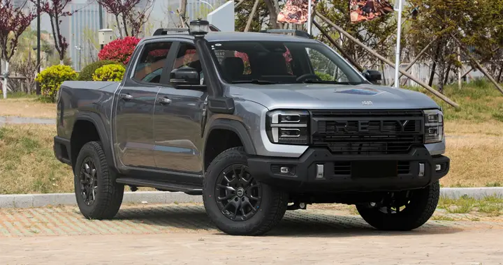 奇瑞新款越野大皮卡上市，外观很方正硬朗，2.3T柴油动力+四驱