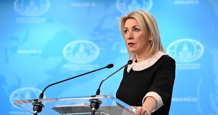 乌克兰刨开＂普京墓＂，扎哈罗娃怒斥：不是人干的事