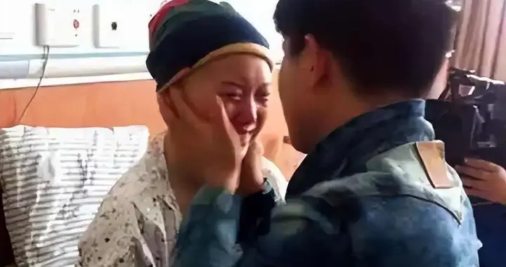 十年多没停过，每天给埋在墓里的手机一通电话，并为它充值话费