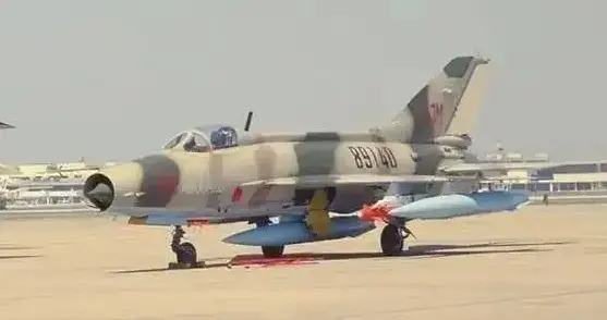 中国军机外贸的传奇，东西方技术交融的“空中卫士”