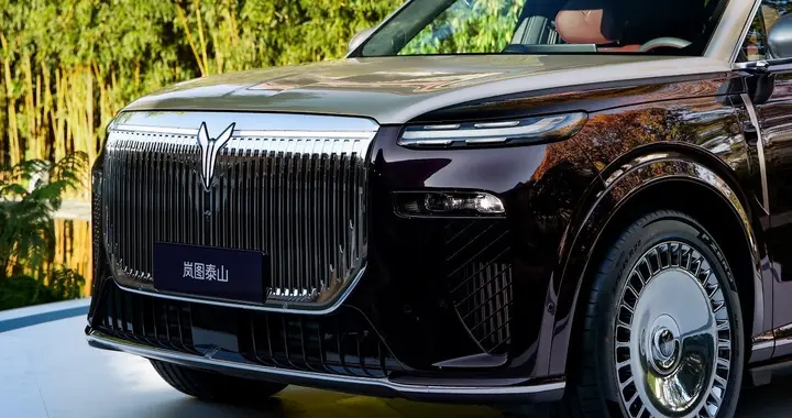 37.99万起+华为ADS 4+三腔空悬，东风岚图泰山把豪华玩出新高度！