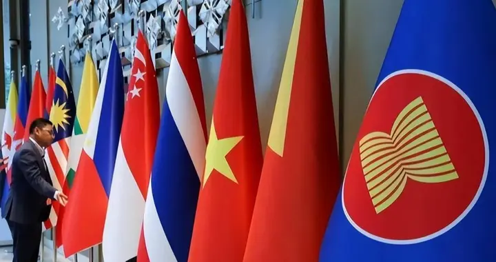 中国承诺绝不称王称霸，52比48结果一出，中国险胜美国一筹