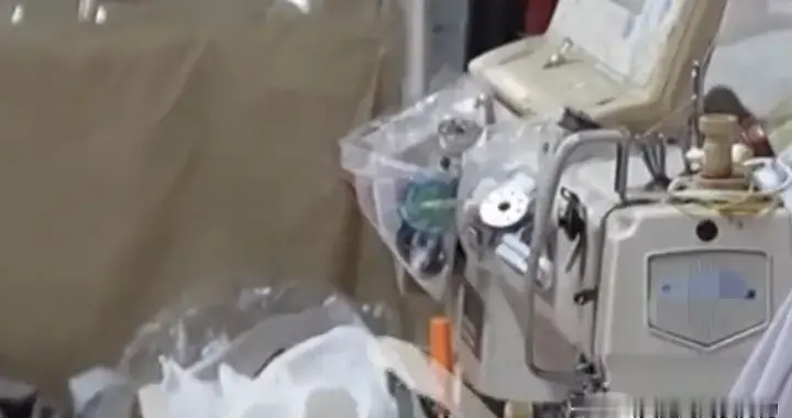 日入300不是梦，小小缝纫机，勤劳双手可以实现，带娃挣钱两不误