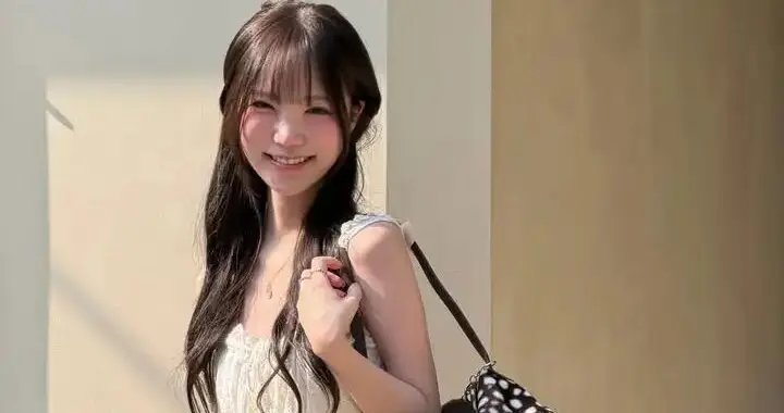 韩国甜妹风博主 穿搭满溢出青春与元气
