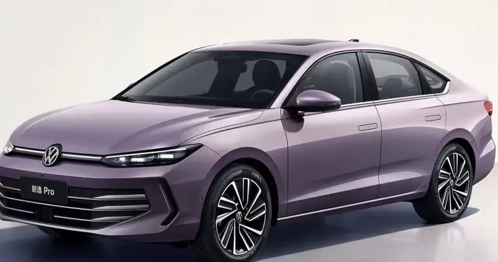 想守住燃油，又想蹭新能源热度？朗逸操作让人直呼：两边都不讨好