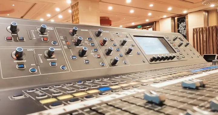 广东传来一声巨响，欧美卡了30年脖子，被广东小县城卖成白菜价！