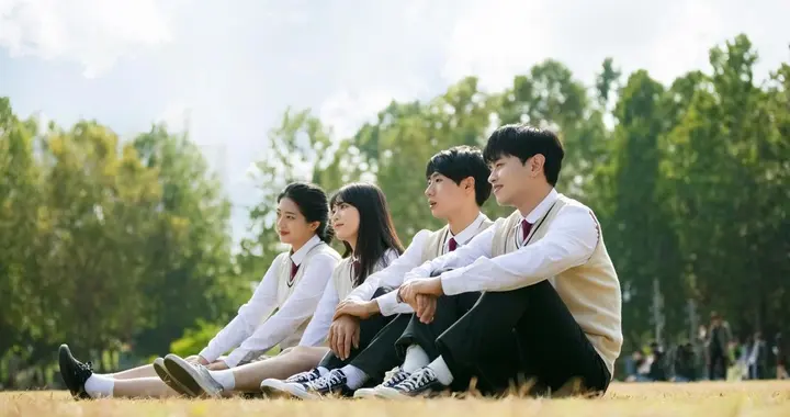 李亚鹏被青春期女儿拉黑3次！亲子沟通别硬闯，3招立住边界更实用