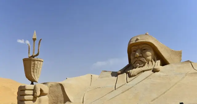 如果成吉思汗醒来｜他会如何评价这片用马蹄丈量过的山河新貌？