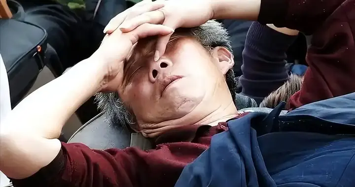 医生发现！加速脑梗的原因：喝酒仅排第6，排第1的，很多人经常做