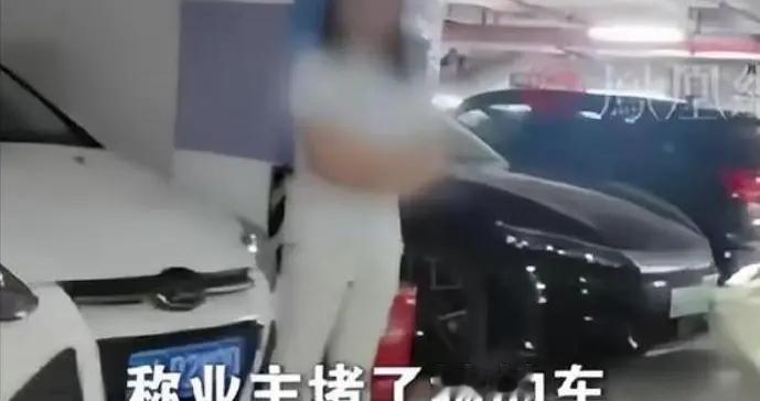 央媒发声！霸位彭女士面临3大噩耗，停职只是开始 更大麻烦在后面