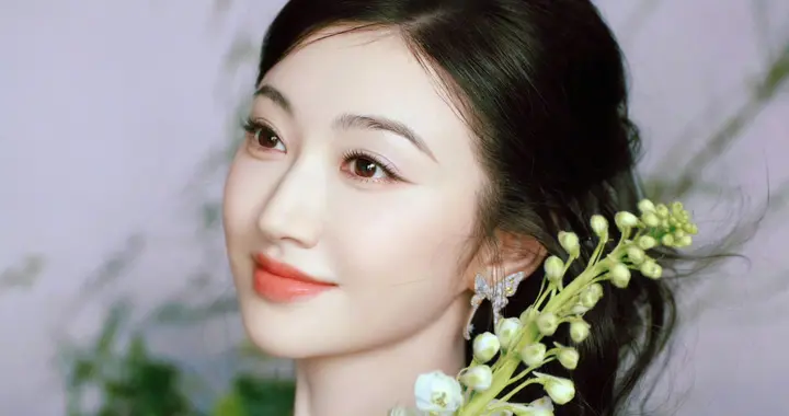 景甜街上最甜酷的美女