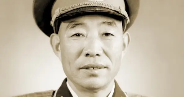 孔庆德开会，对医药经理说：我就俩要求，不要卖假药，不要卖贵药
