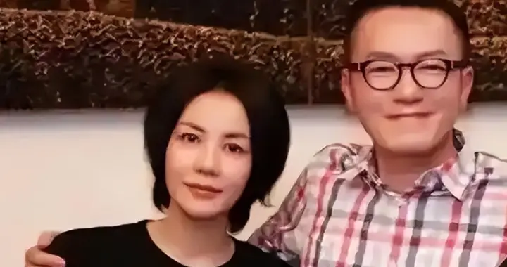 谢贤离世仅半月，王菲终于出面“表态”，难怪不屑于谢霆锋的力挺
