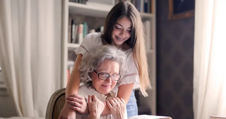 健养笔记|爸妈那盏慢慢变暗的灯，别等熄了才看见