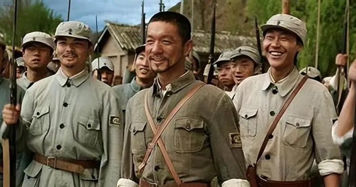 1955年，全军唯一一位兵团副司令，获得少将军衔是什么原因