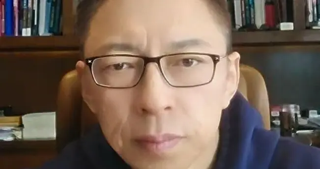 特朗普愚人节发布全国演讲？《张朝阳的英语课》分享最新国际动态