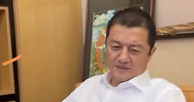 李亚鹏被女儿拉黑喊痛苦：为人父母，最该学会的是“不求回报”！