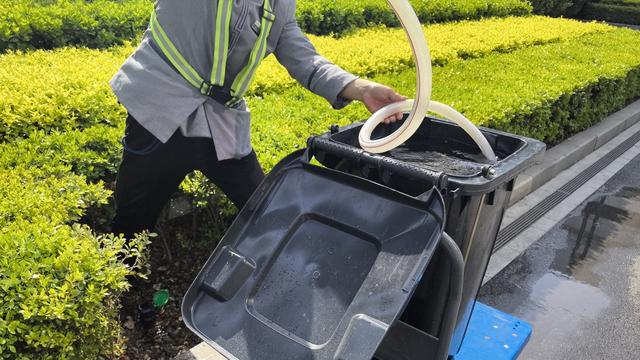 北京赵作明：人民群众首创精神，垃圾桶多用