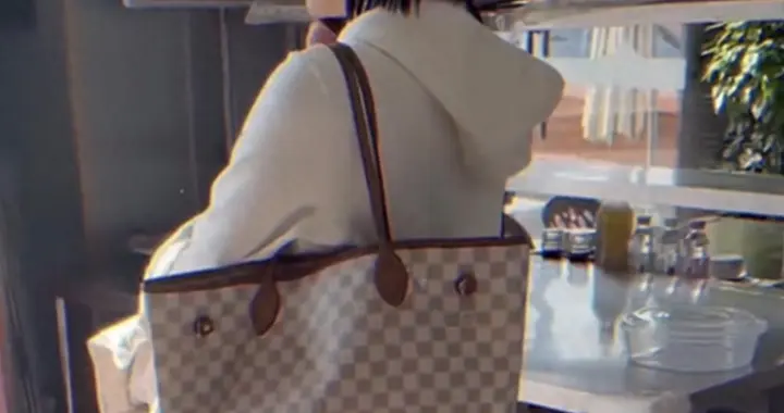 带着儿子吃霸王餐后续：女子正面照曝光，身份被扒，民警调解三次