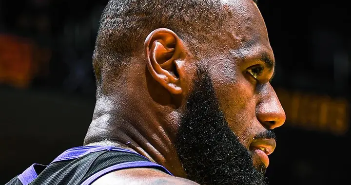 詹姆斯赛季首秀！不一样了啊！