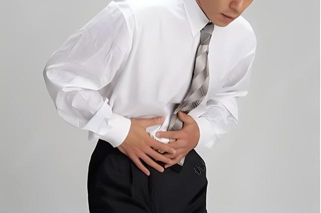 想治肝，先通大肠！大肠一通 肝气就能通，教你一招解决便秘 养好肝