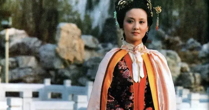 误读红楼：《红楼梦诗词韵语精讲》里红学观点的正与误