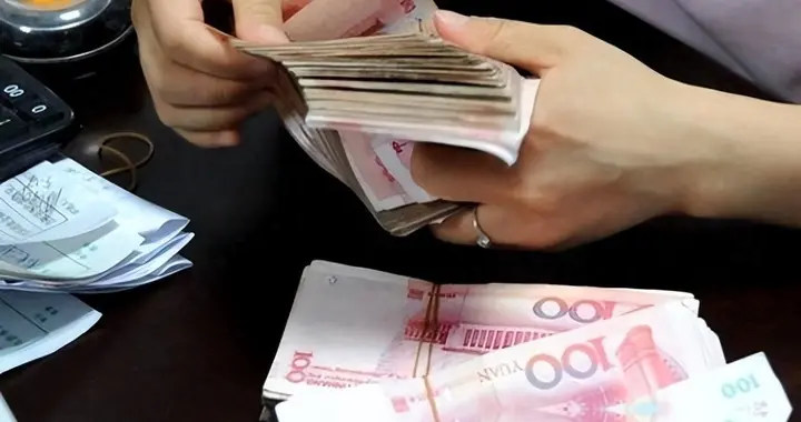 存款20万以上的家庭要注意了，明年开始，将不可避免面临3麻烦