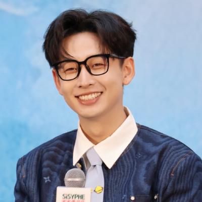 瓜妹唠嗑：谢娜裙子被踩掉，  齐思钧这波