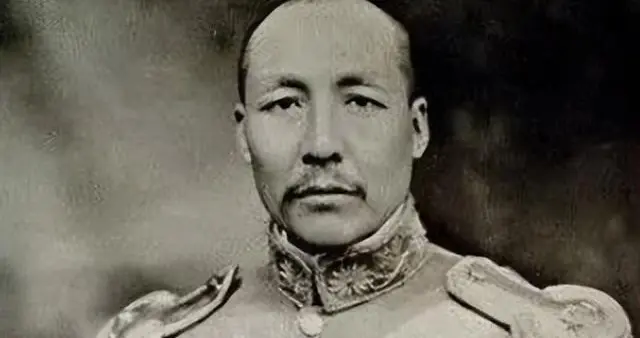 1954年郑洞国中南海赴宴，一个细节让他感慨：难怪毛主席能服众