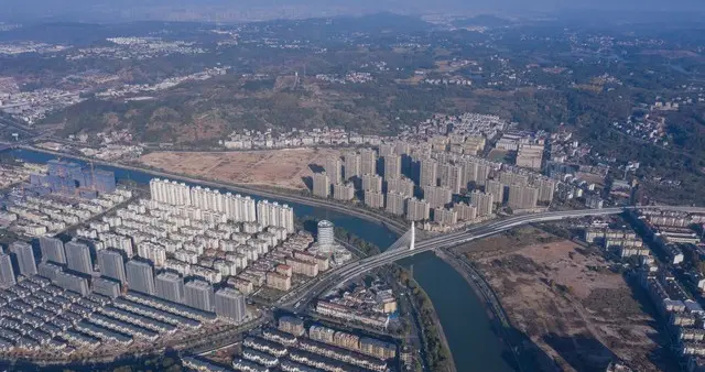 浙江大山里的金凤凰，新昌县的经济发展与城市格局