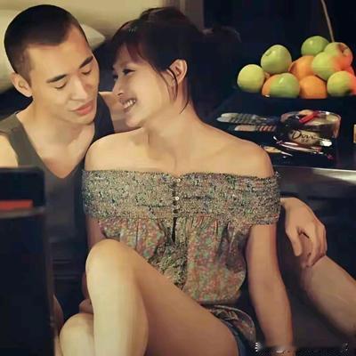 小智小慧的分享：早些年才女徐静蕾和黄立行