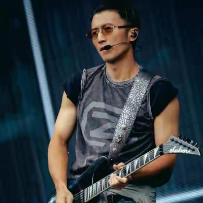 后卿娱乐：惊喜同框！章子怡低调现身谢霆锋