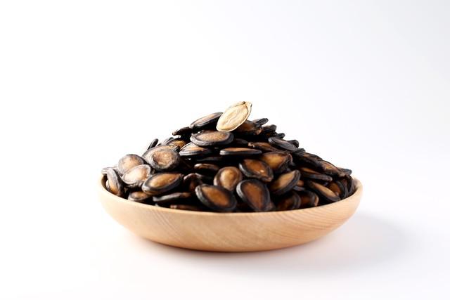 瓜子是肿瘤的“加速器”？医生忠告：这3种瓜子，再馋也别买