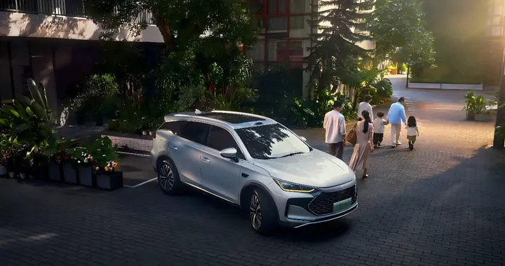 更懂中国家庭的SUV，唐DM-i智驾版凭何成为全能搭子？