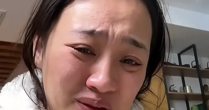 网红柴犬“佩奇”在山东被毒死，狗主人后悔度蜜月，狗舌头咬出血