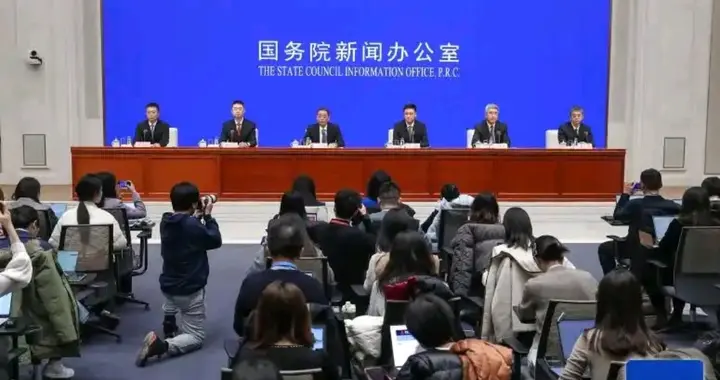 央行放大招！8项新政助力实体经济，商办房首付降至30%释重磅信号