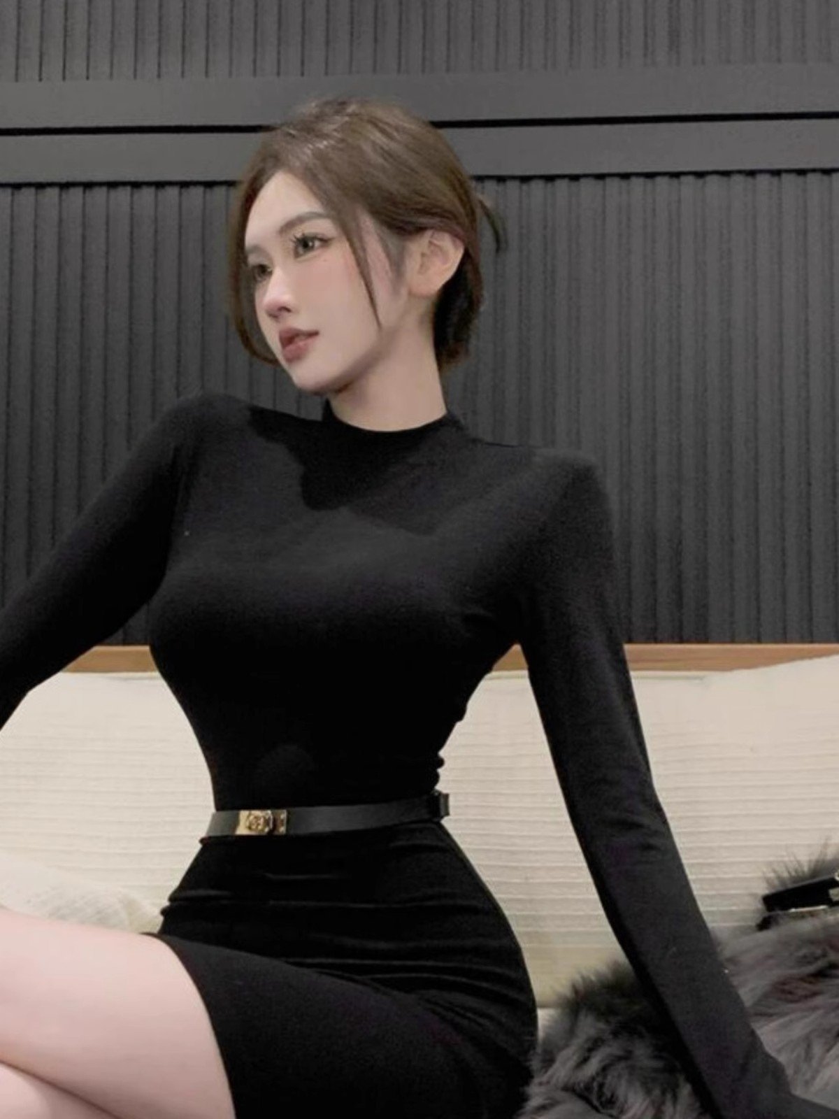 性感纯欲黑色长袖连衣裙女秋冬小个子内搭