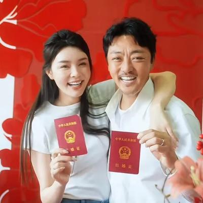 八卦小肥猫：45岁演员赵达官宣结婚，新娘