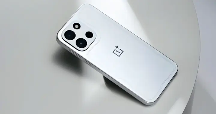 精准收割！9000mAh+165Hz高刷，小众教主流做手机？