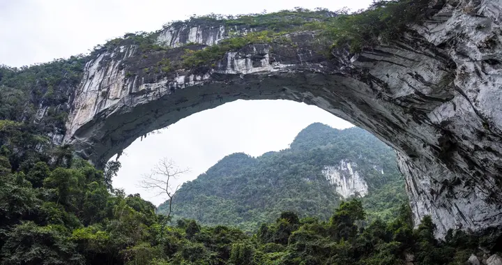 广西游之布柳河仙人桥