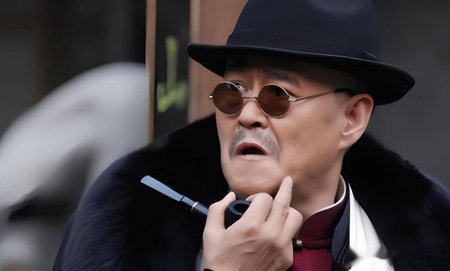 曾是央视一哥，因一句话得罪赵本山，对方的“报复”让他有苦难言